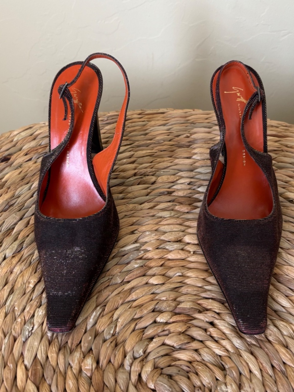 GIUSEPPI ZANOTTI Design / VICINI / red / gold pointed toe slingback heel / 37.5 - Picture 2 of 15